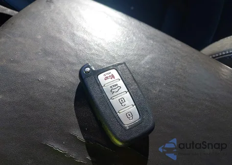 2011 Hyundai Genesis 3.8 z USA, uszkodzony, nr VIN KMHGC4DEXBU140177